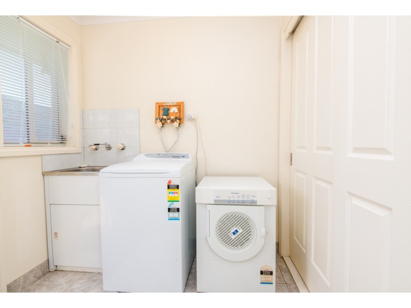 1 WARREN COURT, Shepparton VIC 3630