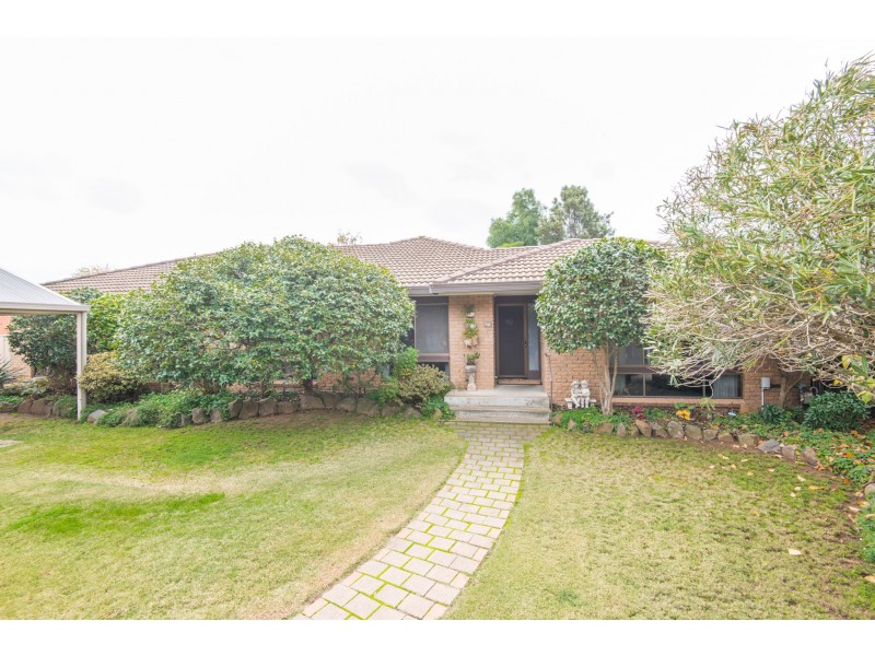 36 BAKER CRESCENT, Mooroopna VIC 3629