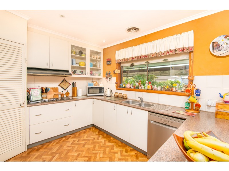 36 BAKER CRESCENT, Mooroopna VIC 3629