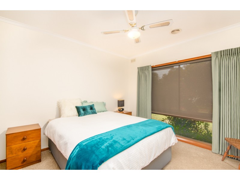 36 BAKER CRESCENT, Mooroopna VIC 3629