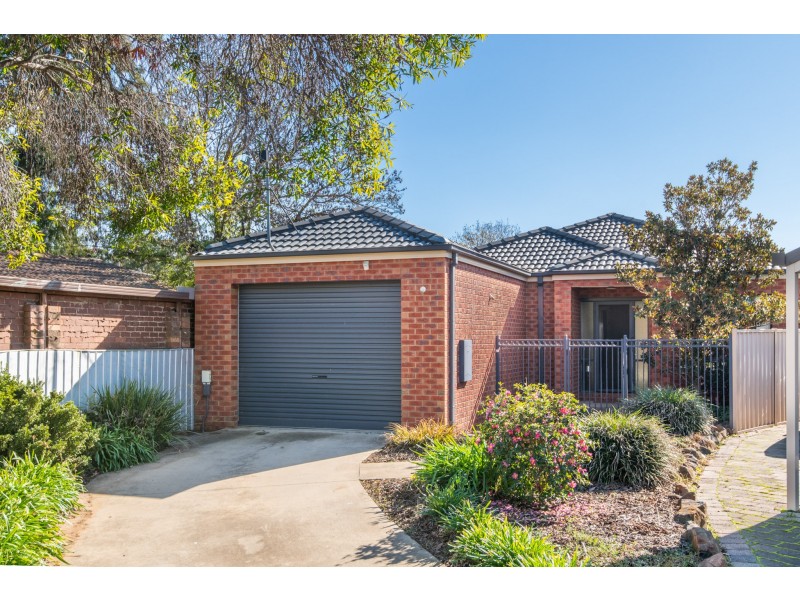 38 BAKER CRESCENT, Mooroopna VIC 3629
