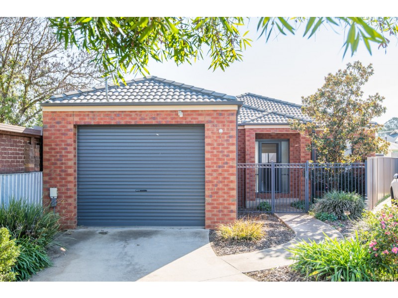 38 BAKER CRESCENT, Mooroopna VIC 3629
