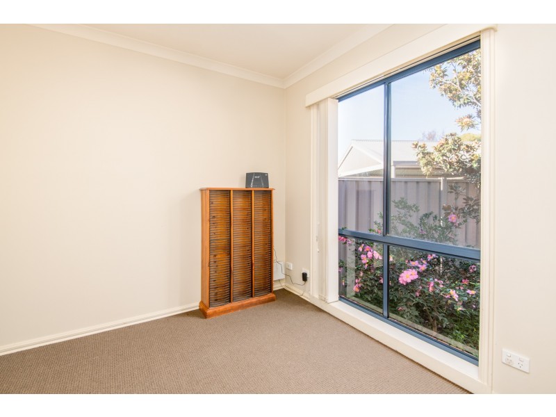 38 BAKER CRESCENT, Mooroopna VIC 3629