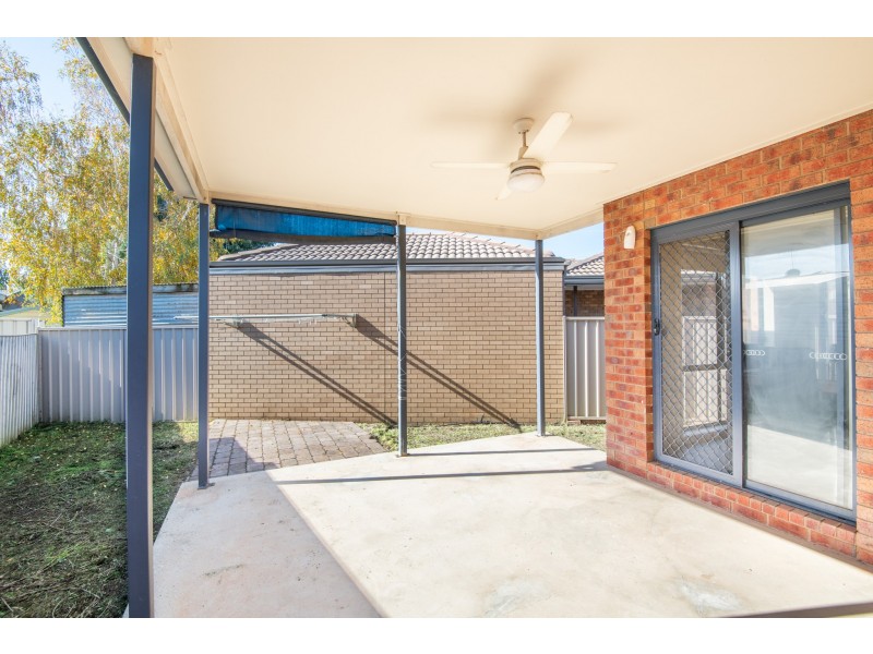38 BAKER CRESCENT, Mooroopna VIC 3629