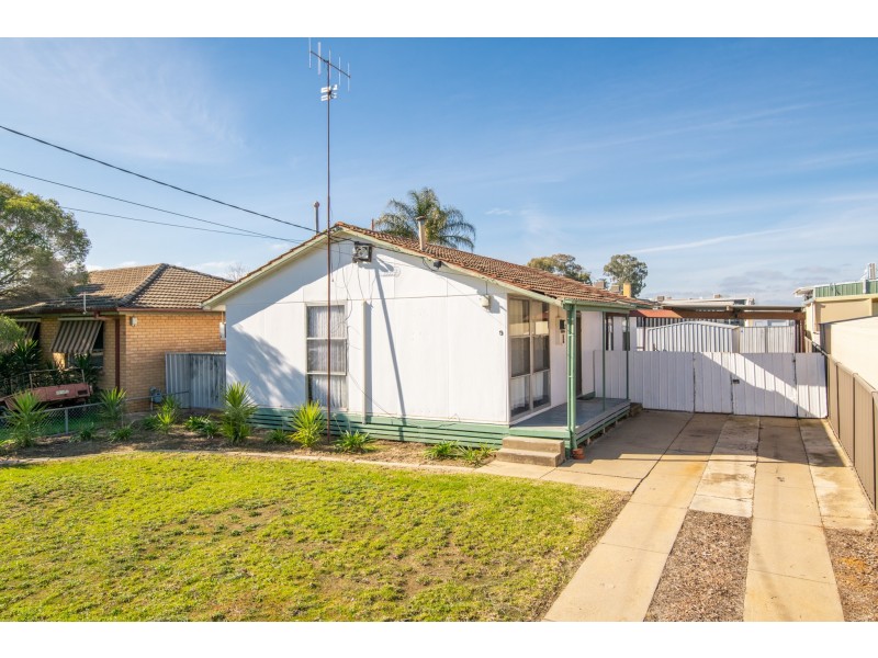 9 BRADFORD ROAD, Shepparton VIC 3630