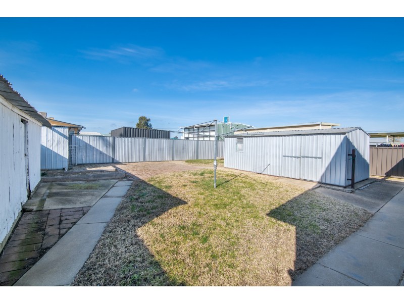 9 BRADFORD ROAD, Shepparton VIC 3630