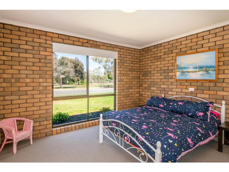 1/48 WATTLE DRIVE, Numurkah VIC 3636