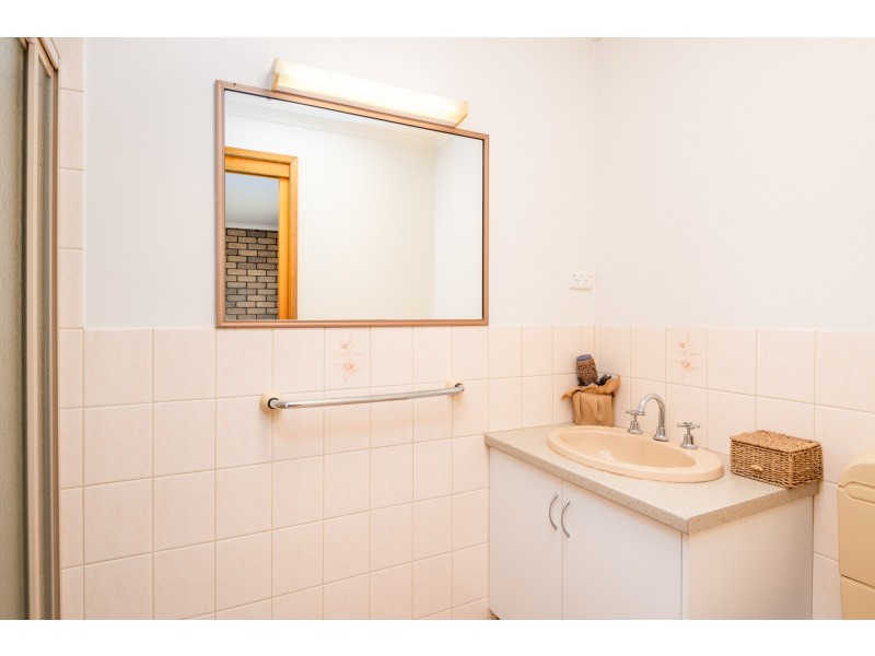 1/48 WATTLE DRIVE, Numurkah VIC 3636