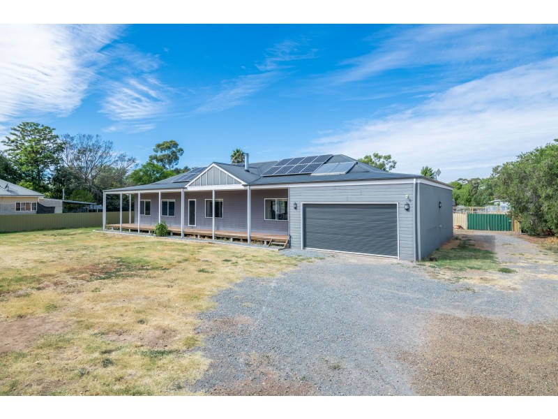 1 VICTORIA STREET, Tallygaroopna VIC 3634