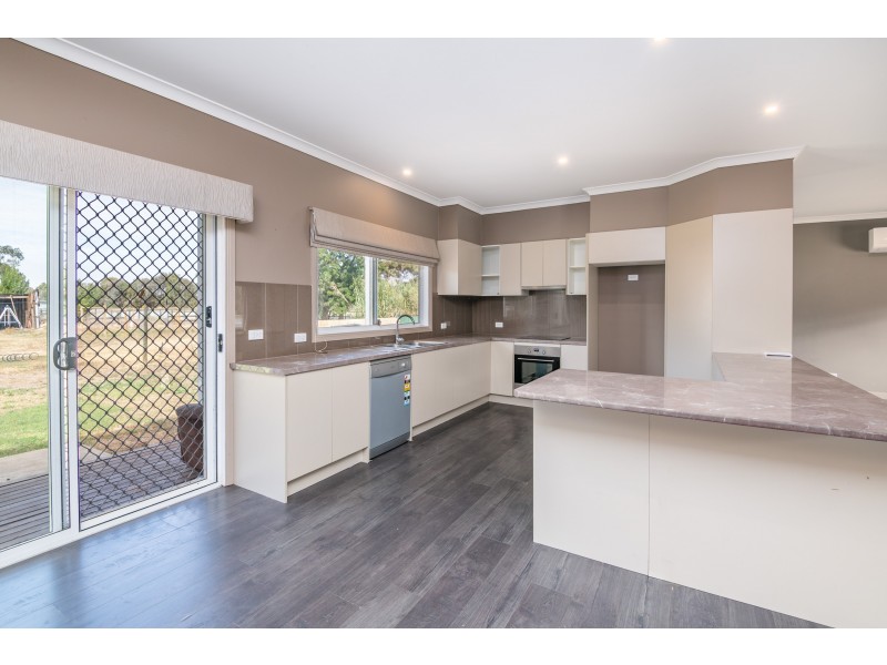 1 VICTORIA STREET, Tallygaroopna VIC 3634