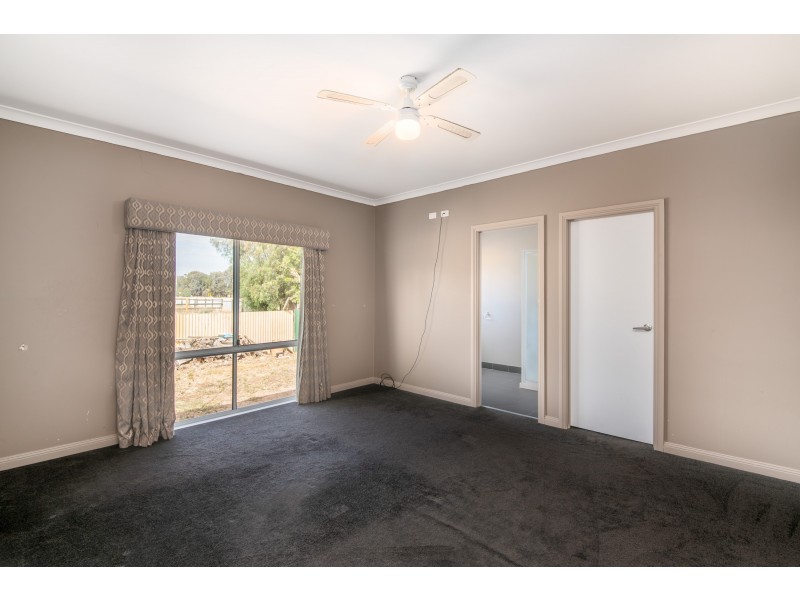 1 VICTORIA STREET, Tallygaroopna VIC 3634