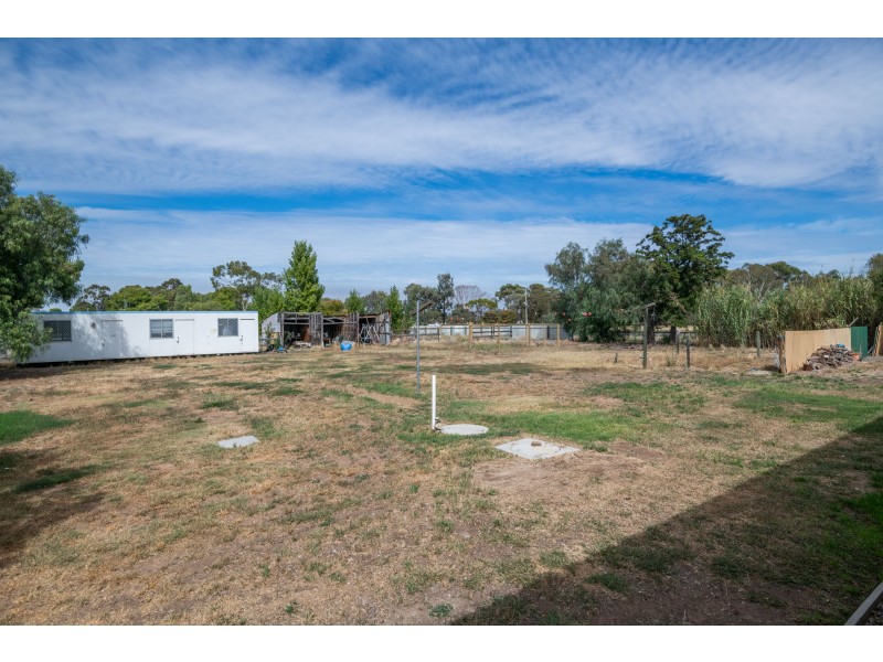 1 VICTORIA STREET, Tallygaroopna VIC 3634