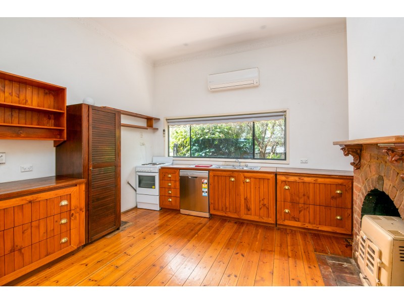 16 Victoria Street, Tallygaroopna VIC 3634