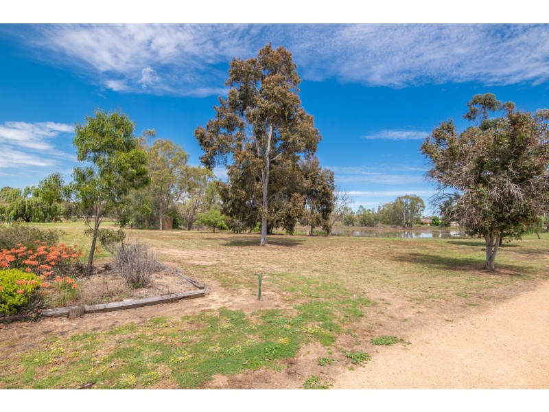 1/48 WATTLE DRIVE, Numurkah VIC 3636