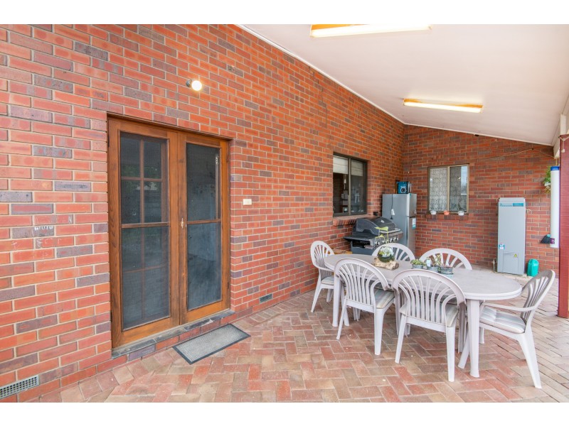 4 Rowena Court, Shepparton VIC 3630