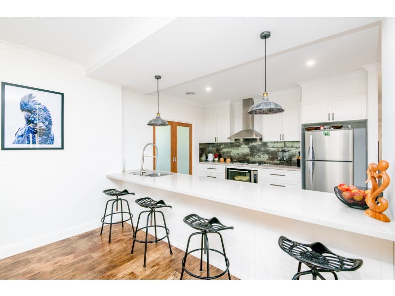 8 PARKLAND DRIVE, Tallygaroopna VIC 3634
