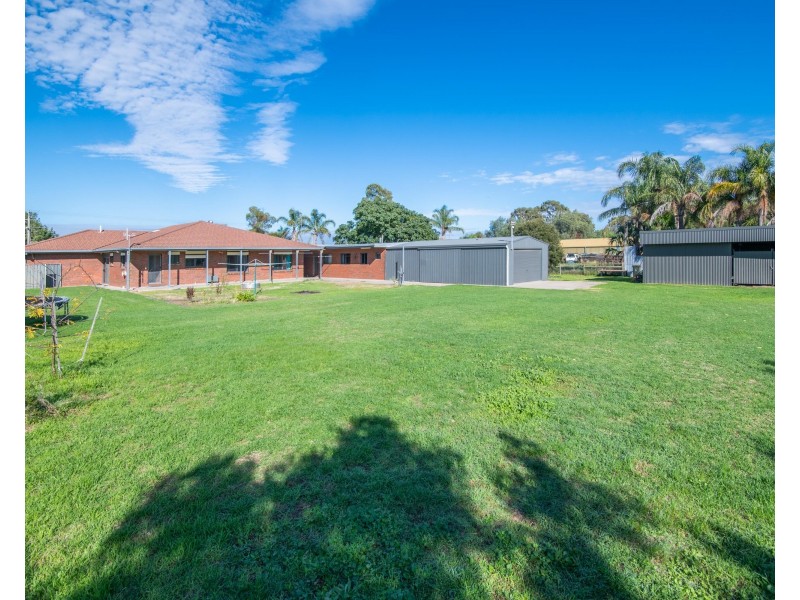 1 Cuthbert Court, Grahamvale VIC 3631