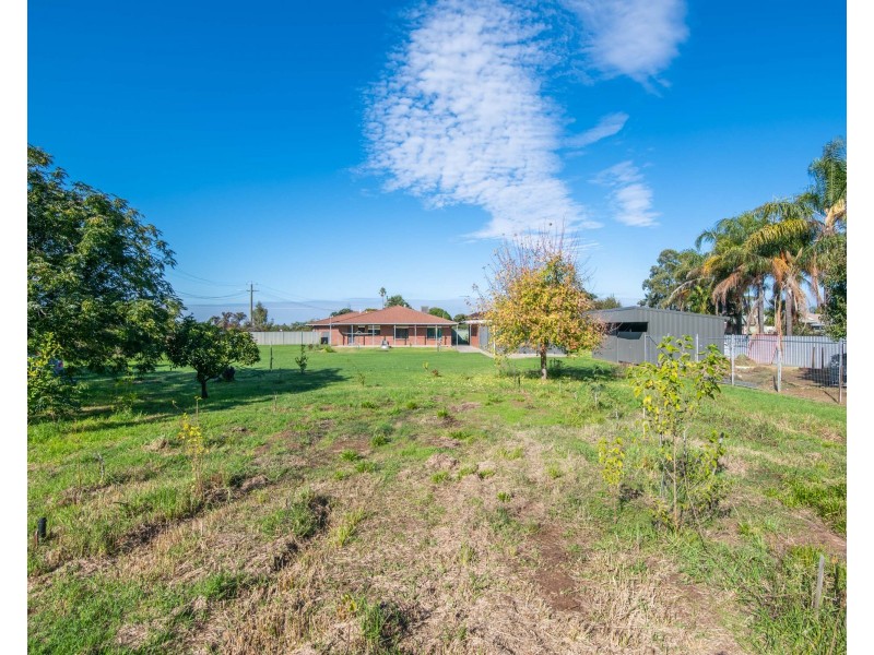 1 Cuthbert Court, Grahamvale VIC 3631