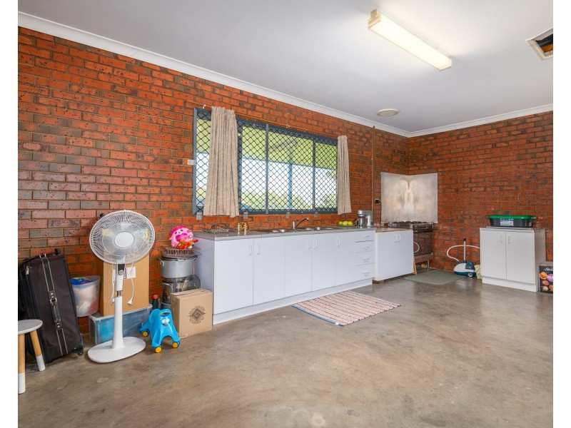 1 Cuthbert Court, Grahamvale VIC 3631