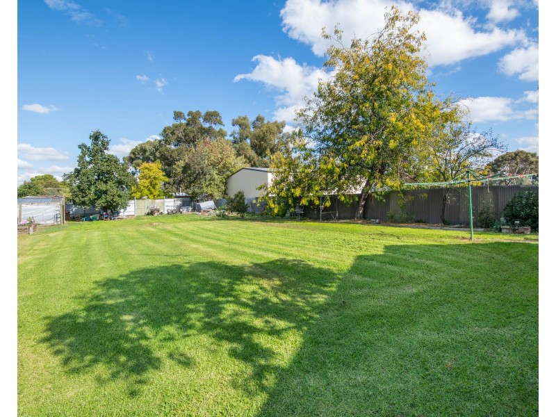 7 VICTORIA STREET, Tallygaroopna VIC 3634