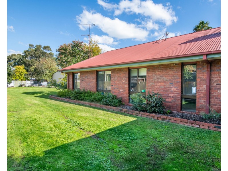 7 VICTORIA STREET, Tallygaroopna VIC 3634