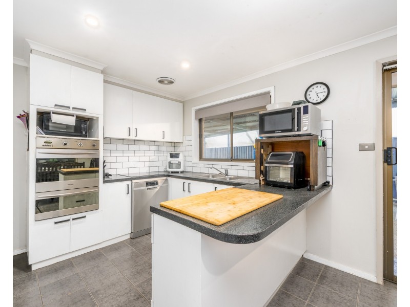 8 Davis Court, Shepparton VIC 3630