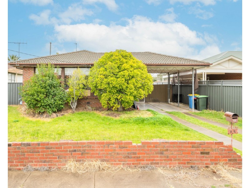 52 SHEEHAN CRESCENT, Shepparton VIC 3630