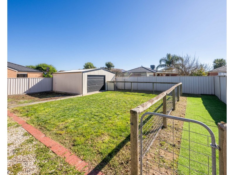 3 MELROSE CIRCUIT, Shepparton VIC 3630
