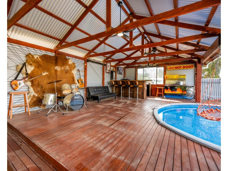 6 Cemetery Road, Cobram East VIC 3644