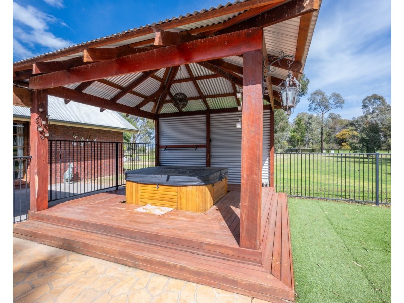 6 Cemetery Road, Cobram East VIC 3644