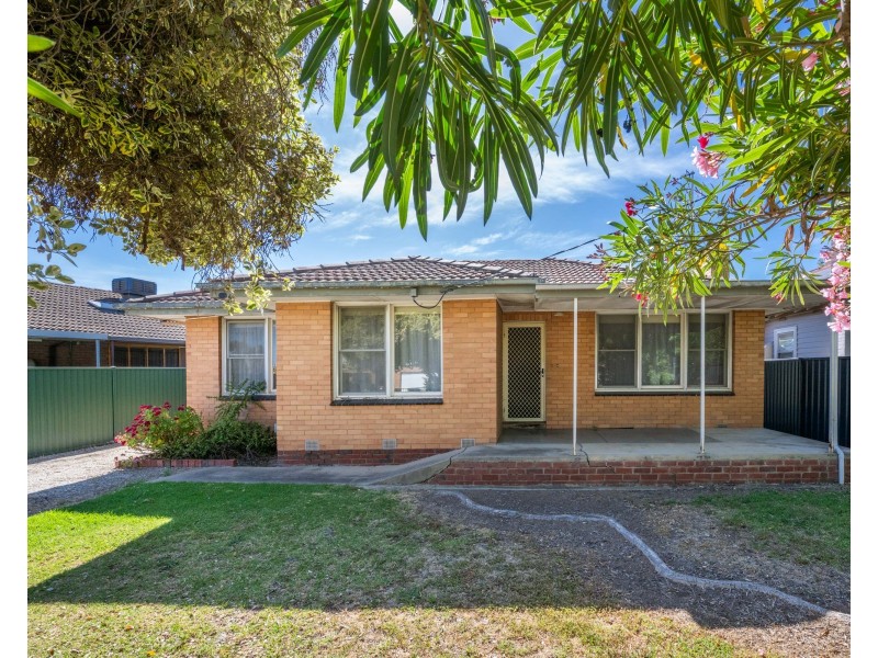 3 DUNROBIN STREET, Shepparton VIC 3630