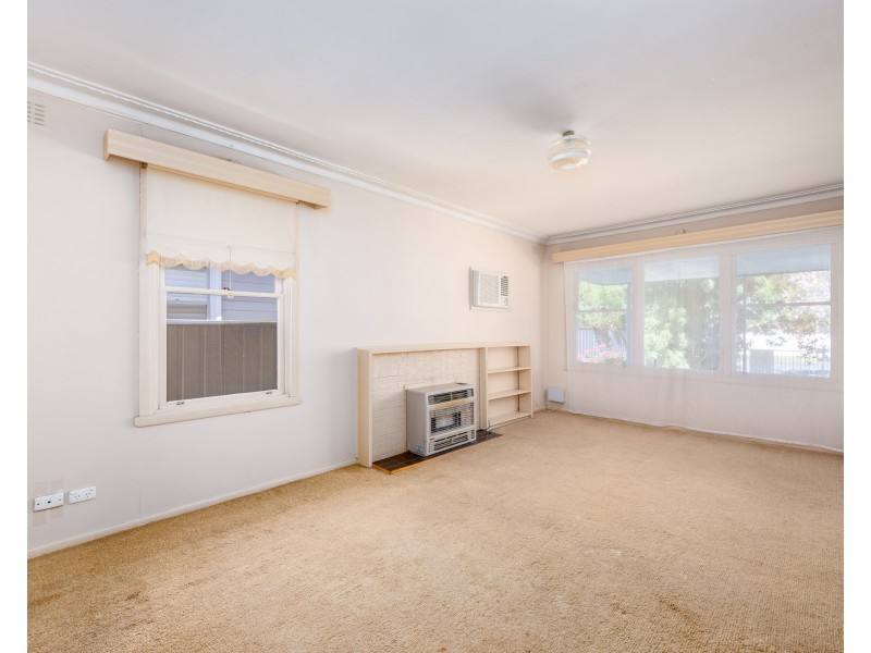 3 DUNROBIN STREET, Shepparton VIC 3630