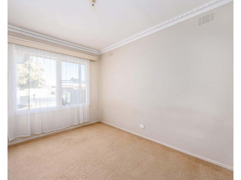 3 DUNROBIN STREET, Shepparton VIC 3630