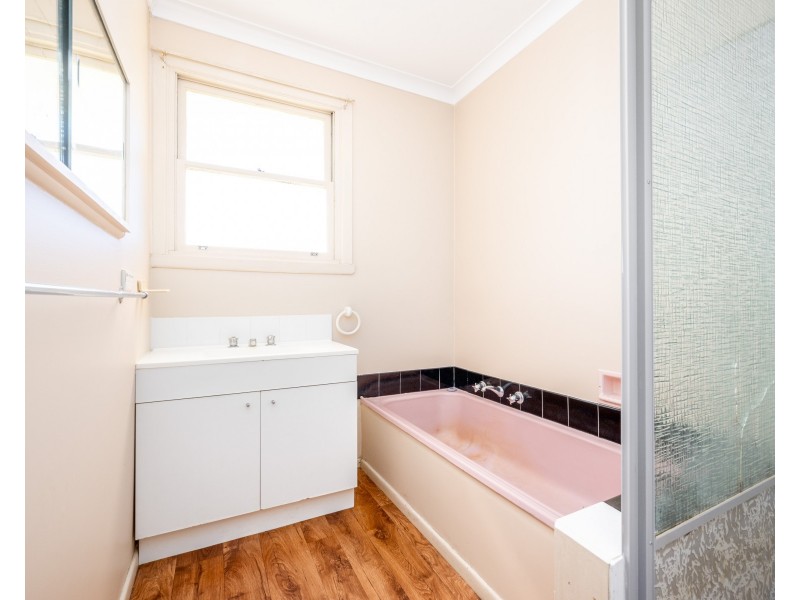 3 DUNROBIN STREET, Shepparton VIC 3630