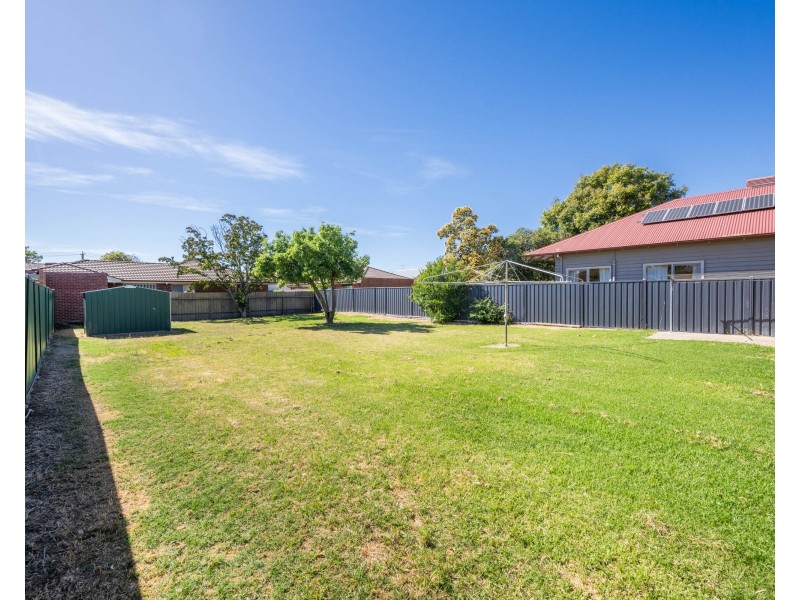 3 DUNROBIN STREET, Shepparton VIC 3630