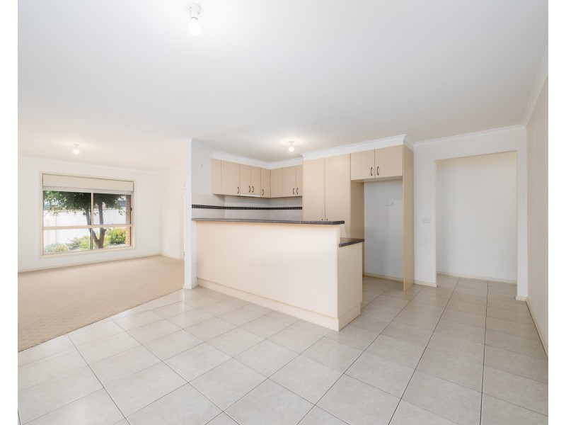 4/2 RANIER COURT, Shepparton VIC 3630