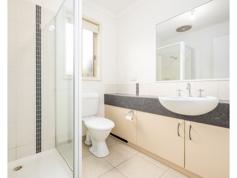 4/2 RANIER COURT, Shepparton VIC 3630
