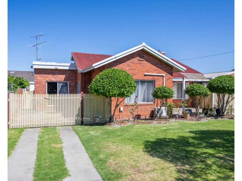 8 WARANGA STREET, Shepparton VIC 3630