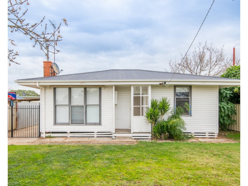 62 NEWTON STREET, Shepparton VIC 3630
