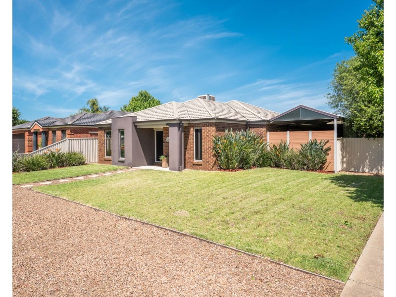 82 Poplar Avenue, Shepparton VIC 3630