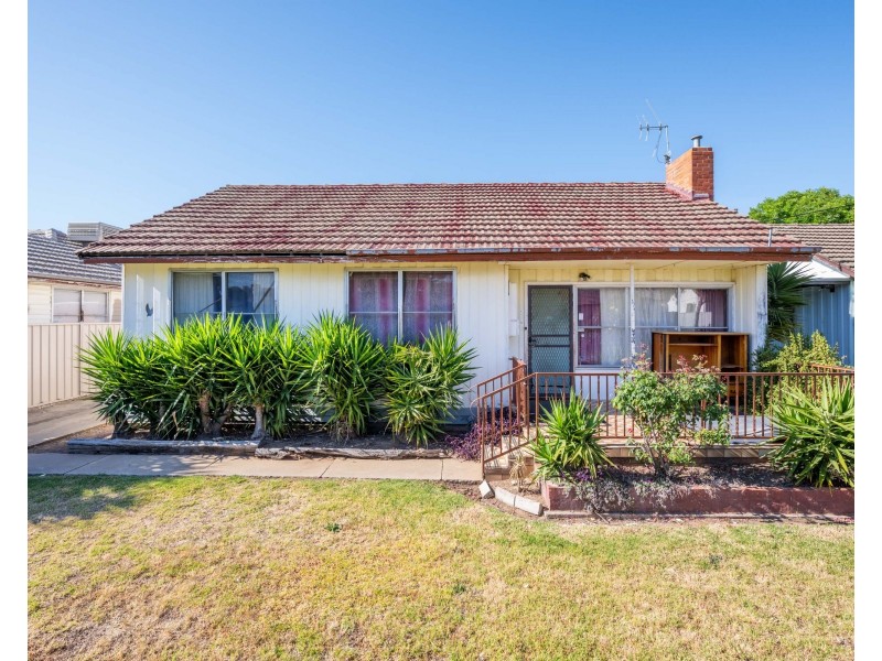 24 Cameron Avenue, Shepparton VIC 3630
