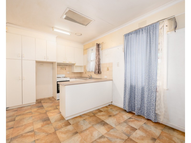 24 Cameron Avenue, Shepparton VIC 3630