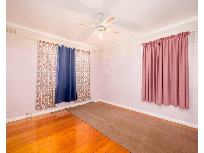 24 Cameron Avenue, Shepparton VIC 3630