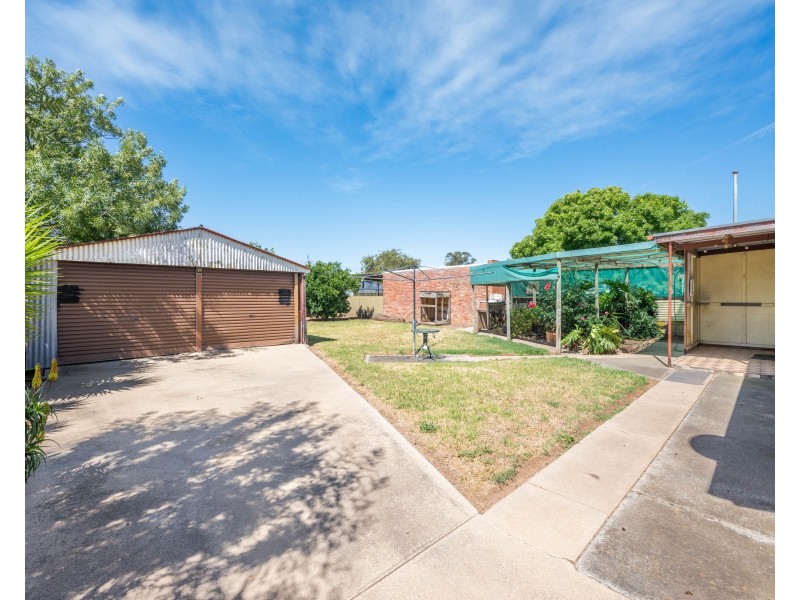 24 Cameron Avenue, Shepparton VIC 3630