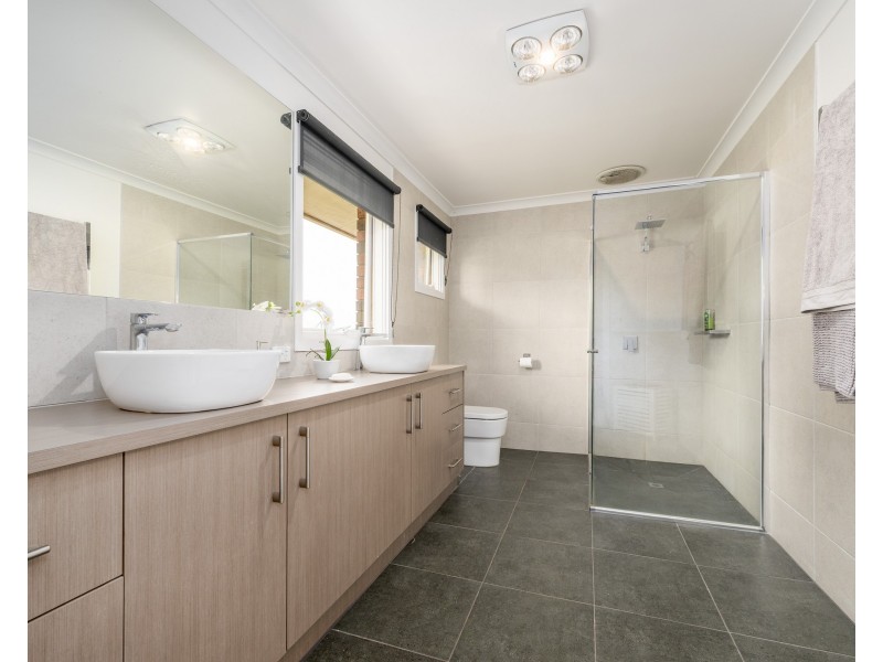 130 River Road, Kialla VIC 3631