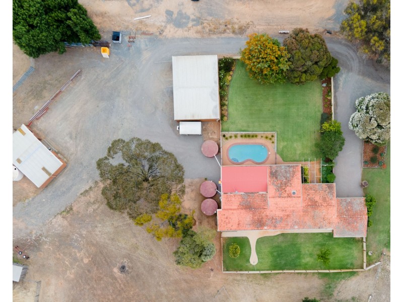 130 River Road, Kialla VIC 3631
