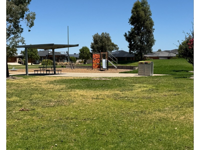 7 Wilgarning Drive, Kialla VIC 3631