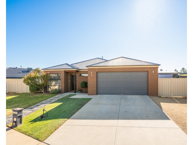 6 PERTOBE DRIVE, Kialla VIC 3631