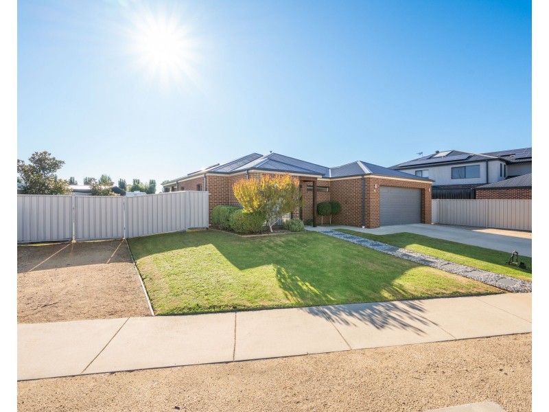 6 PERTOBE DRIVE, Kialla VIC 3631