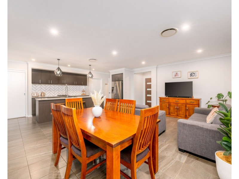 6 PERTOBE DRIVE, Kialla VIC 3631